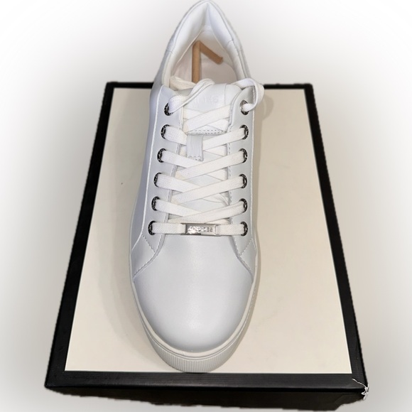 Women’s J/Slides Maya Leather Platform Sneaker - 8.5M - Picture 2 of 5